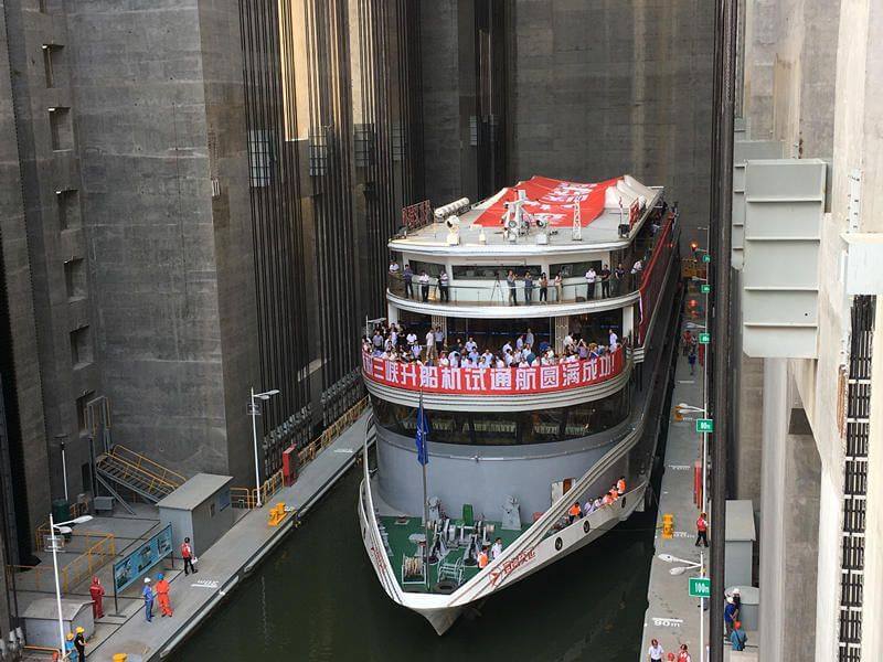 worlds-largest-ship-lift-at-three-gorges-dam